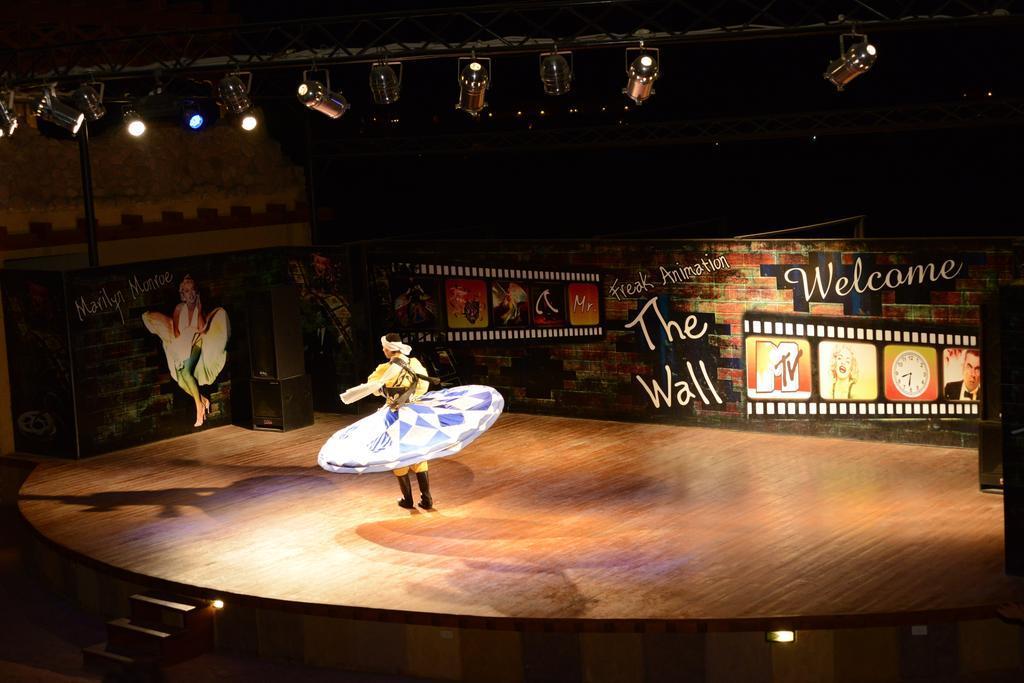 فندق Charmillion Club Aquapark شرم الشيخ المظهر الخارجي الصورة The Wall Live