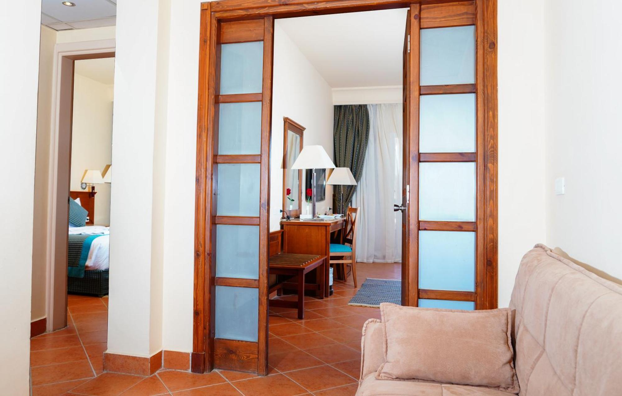 فندق Charmillion Club Aquapark شرم الشيخ الغرفة الصورة A room at the hotel